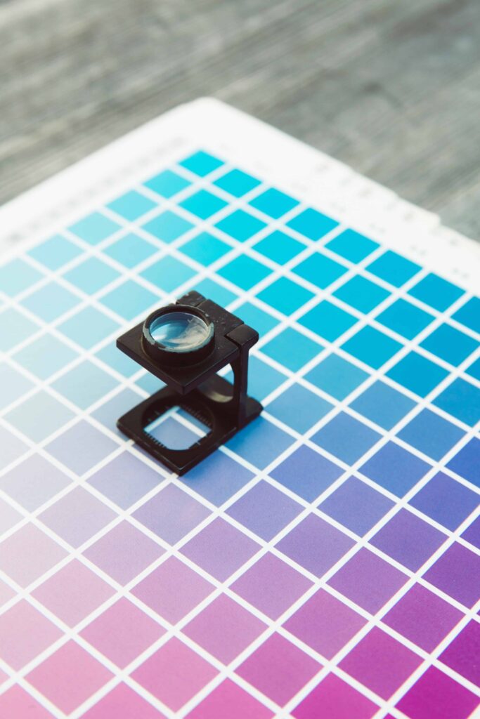 Color grid with a magnifier